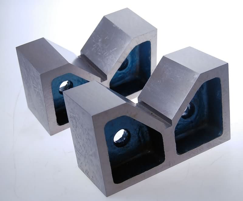 Pair of Cast Iron Vee V Blocks 6" (Ref 110545) High Quality Precision